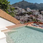 Posa Posa Ξενοδοχείο 4*