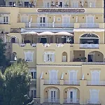 Ξενοδοχείο Posa Posa 4*