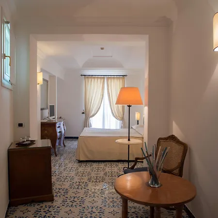 Hotel Posa Posa 4*
