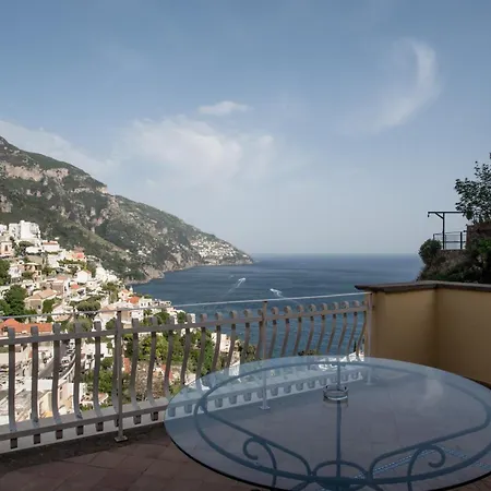 Posa Posa Positano