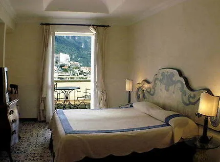 Posa Posa Hotel 4*