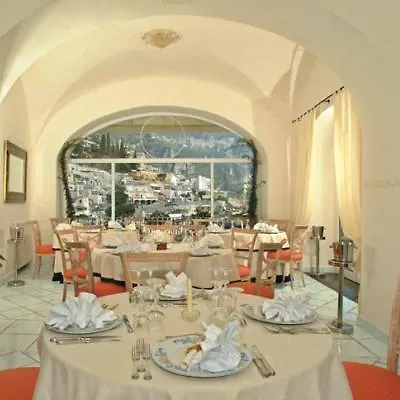 Posa Posa Hotel 4*