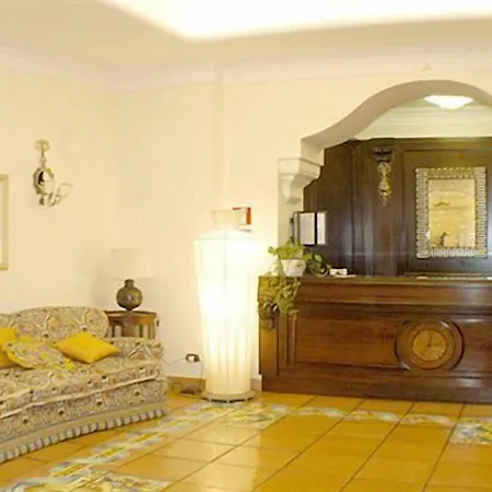 Posa Posa Ξενοδοχείο 4*